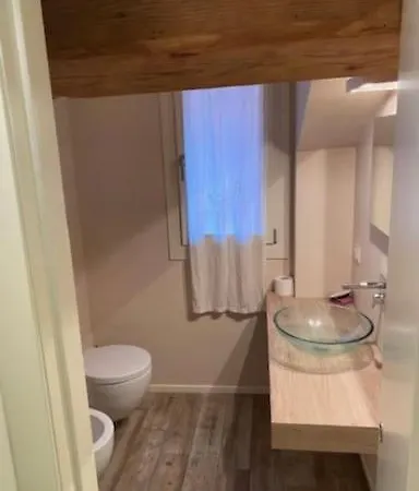 Moderno Nel Cuore Di Apartament